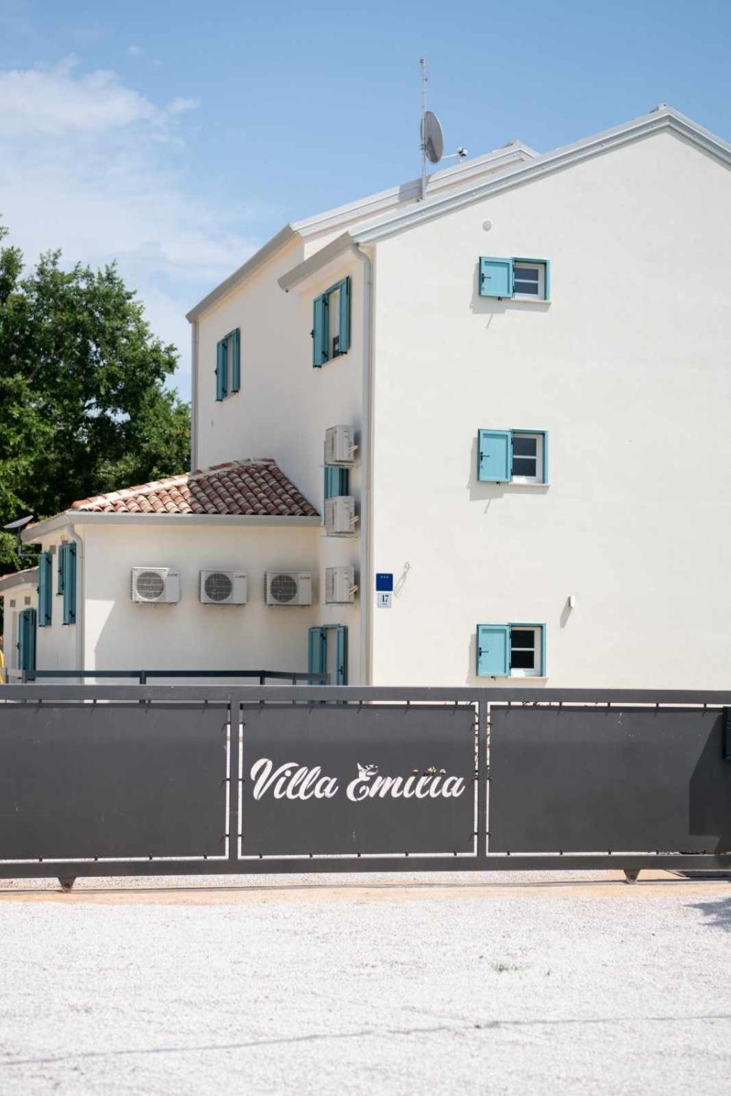 Villa Emilia 2 Umag Exteriör bild